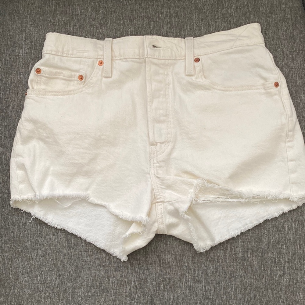 NWT White Denim Distressed 501 Shorts